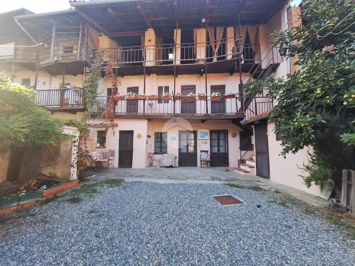 Casa indipendente in vendita a Caravino