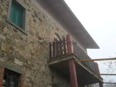 Rustico - Casale in vendita a Comano