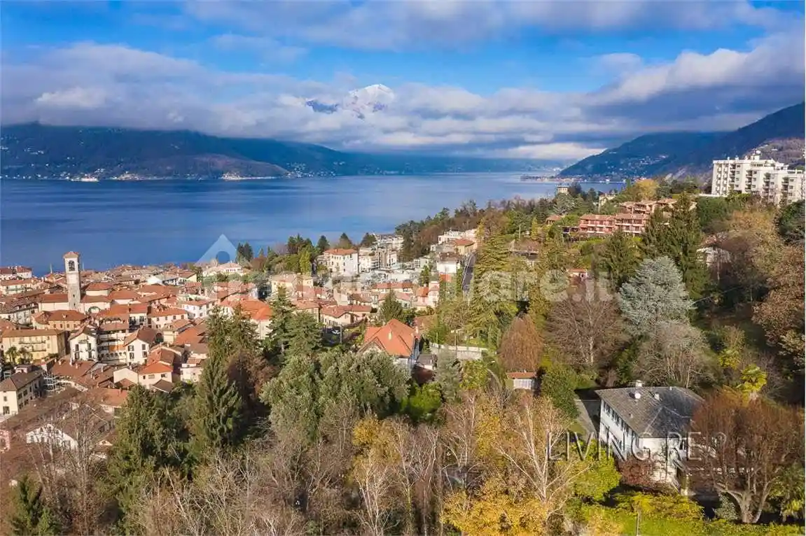 Casa indipendente in vendita a Luino