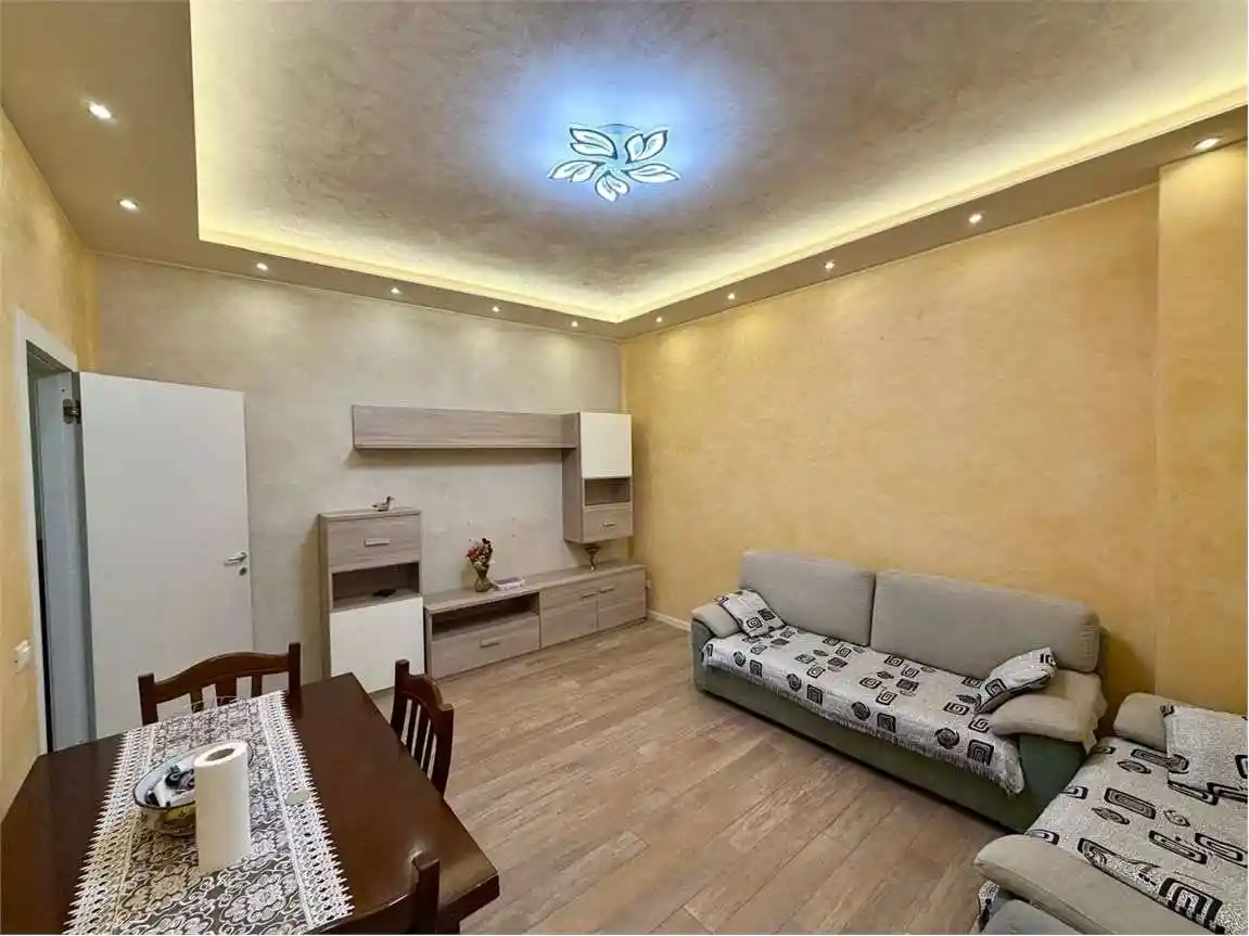 Appartamento in vendita a Piacenza