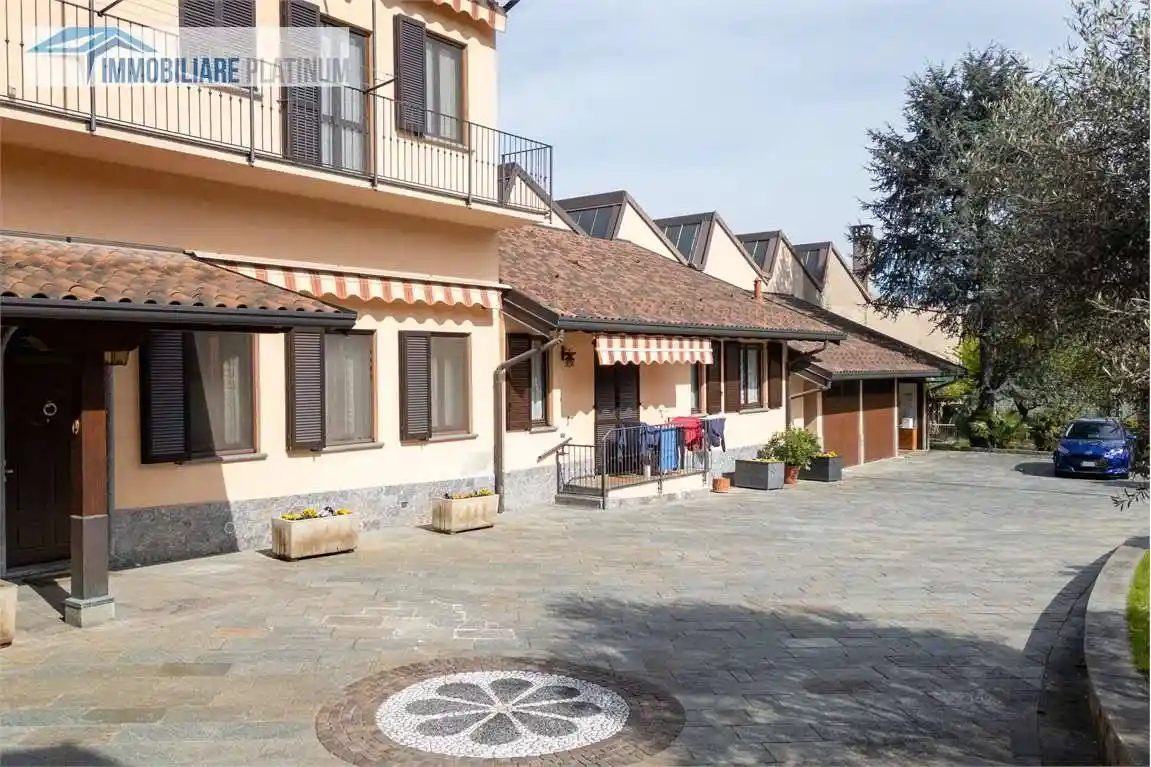 Appartamento in affitto a Carate Brianza