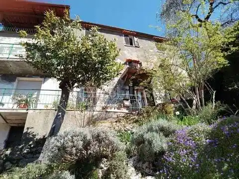 Villa in vendita a Camaiore