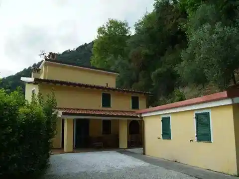 Villa in vendita a Camaiore