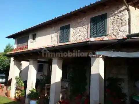 Villa in vendita a Camaiore