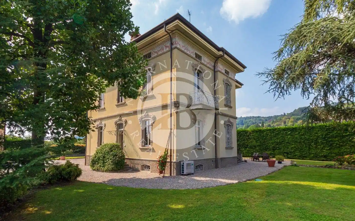 Villa in vendita a Como