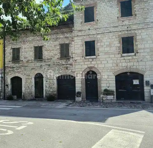 Appartamento in vendita a Genga