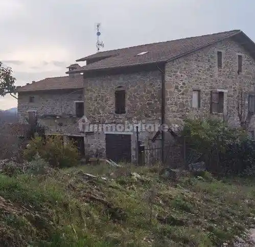 Rustico - Casale in vendita a Umbertide