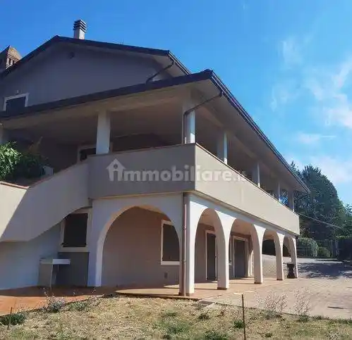 Villa in vendita a Passignano sul Trasimeno