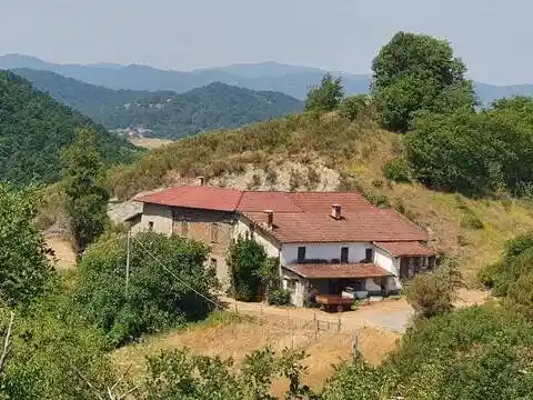Villa in vendita a Pareto