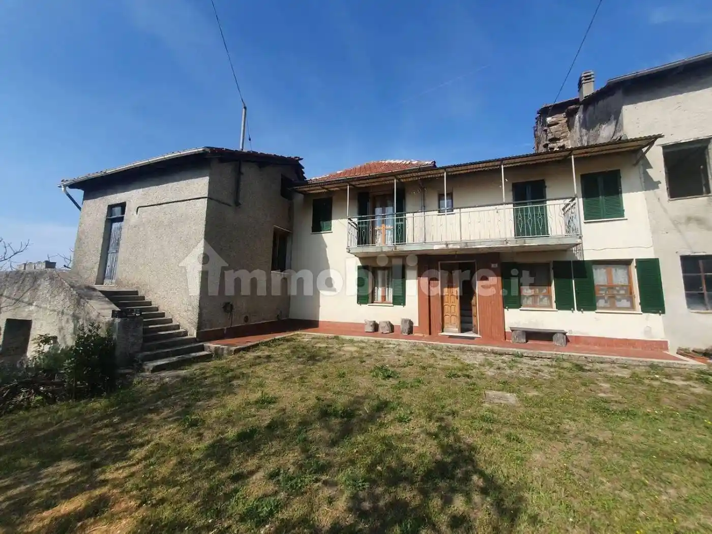 Villa in vendita a Monastero Bormida