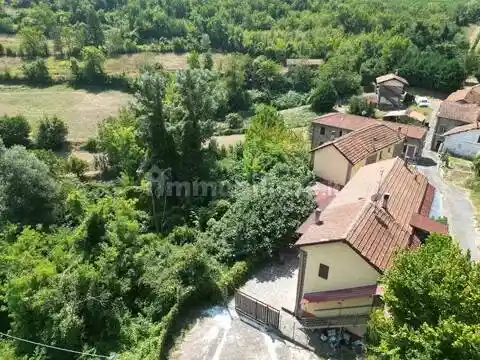 Villa in vendita a Monastero Bormida
