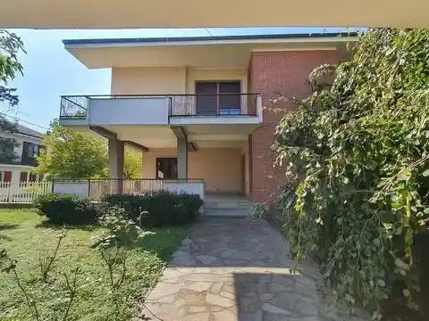 Villa in vendita a Monastero Bormida
