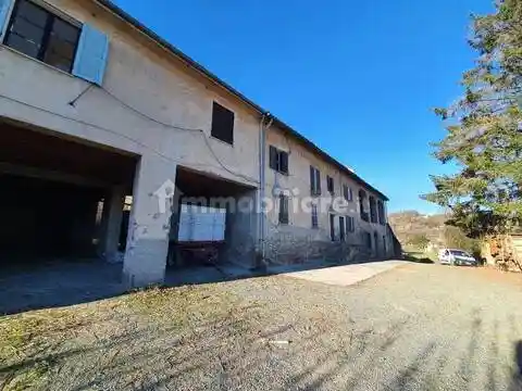 Villa in vendita a Bistagno