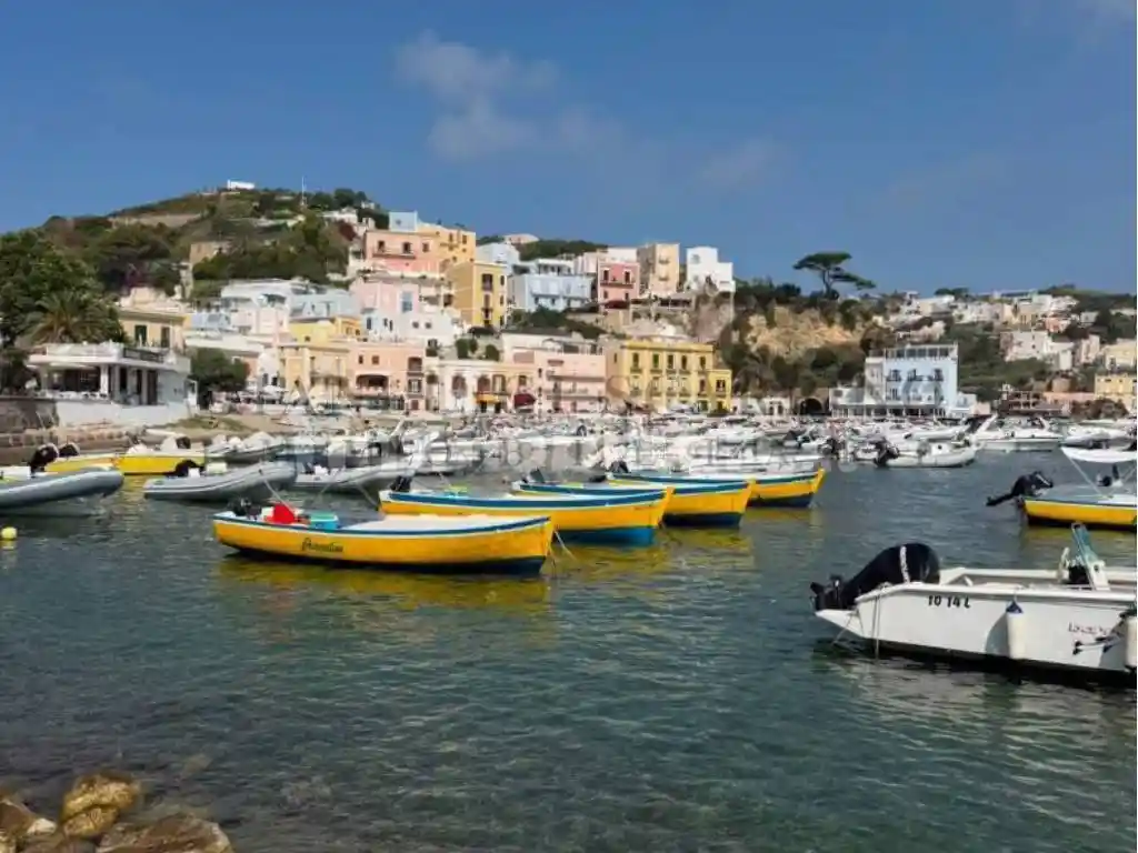 Appartamento in vendita a Ponza