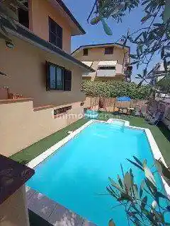 Villa in vendita a Lainate