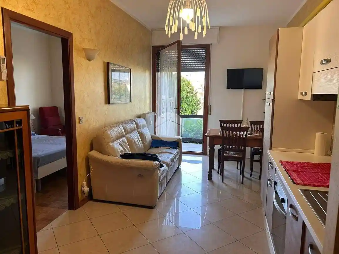Appartamento in affitto a Desenzano del Garda