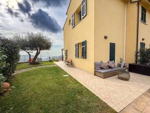 Villetta a schiera in vendita a Pietra Ligure