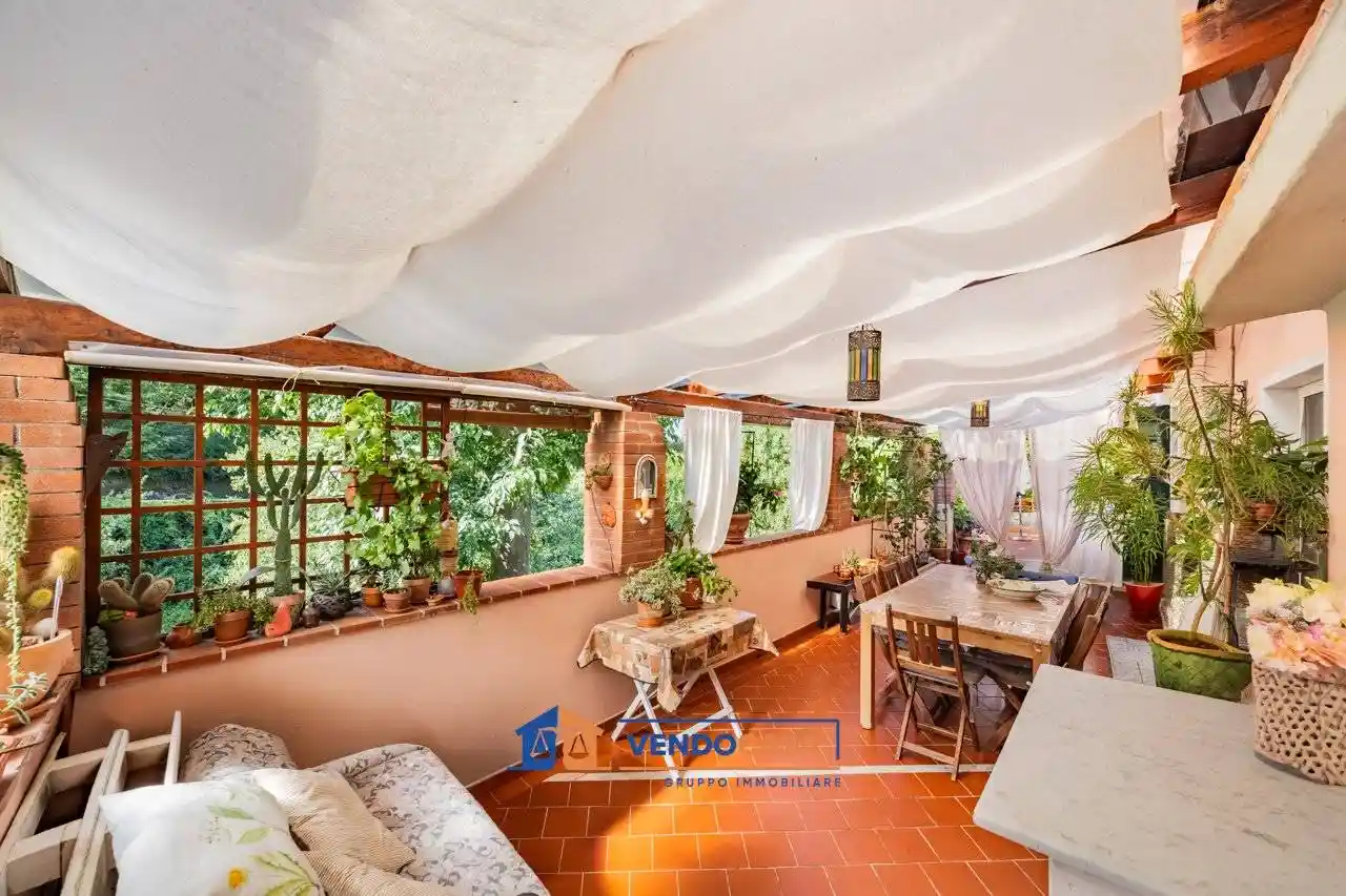 Villa in vendita a Carrara