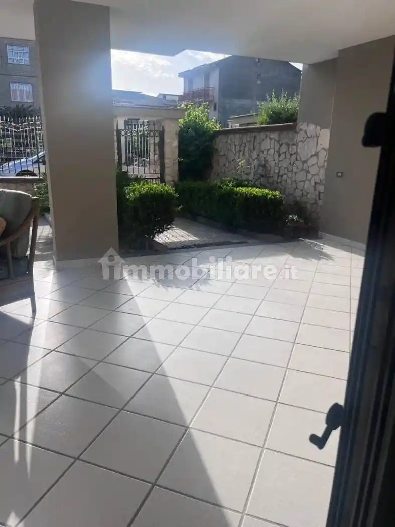 Villa in vendita a Curti