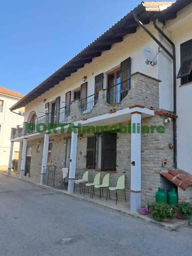 Casa indipendente in vendita a Dego