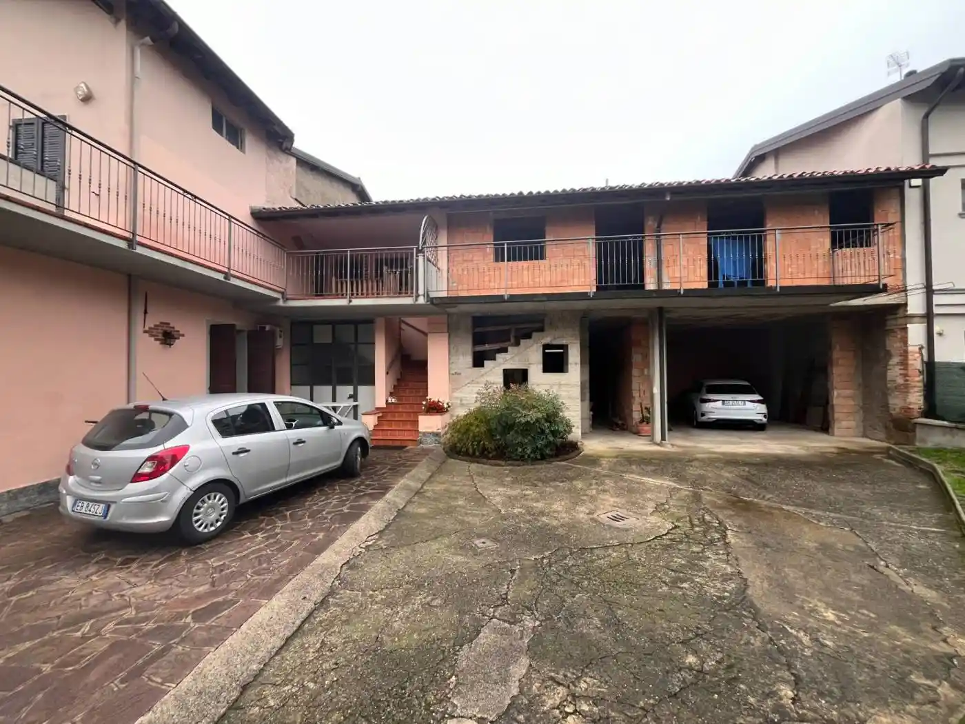Villetta a schiera in vendita a Calcinate