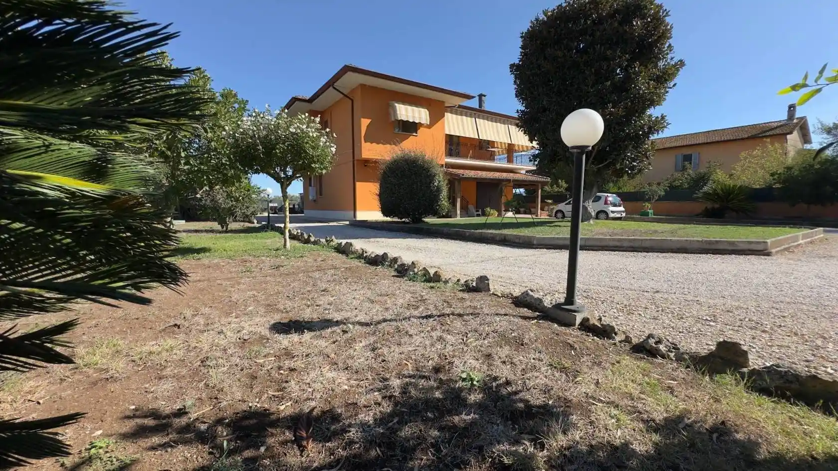 Villa in vendita a Latina