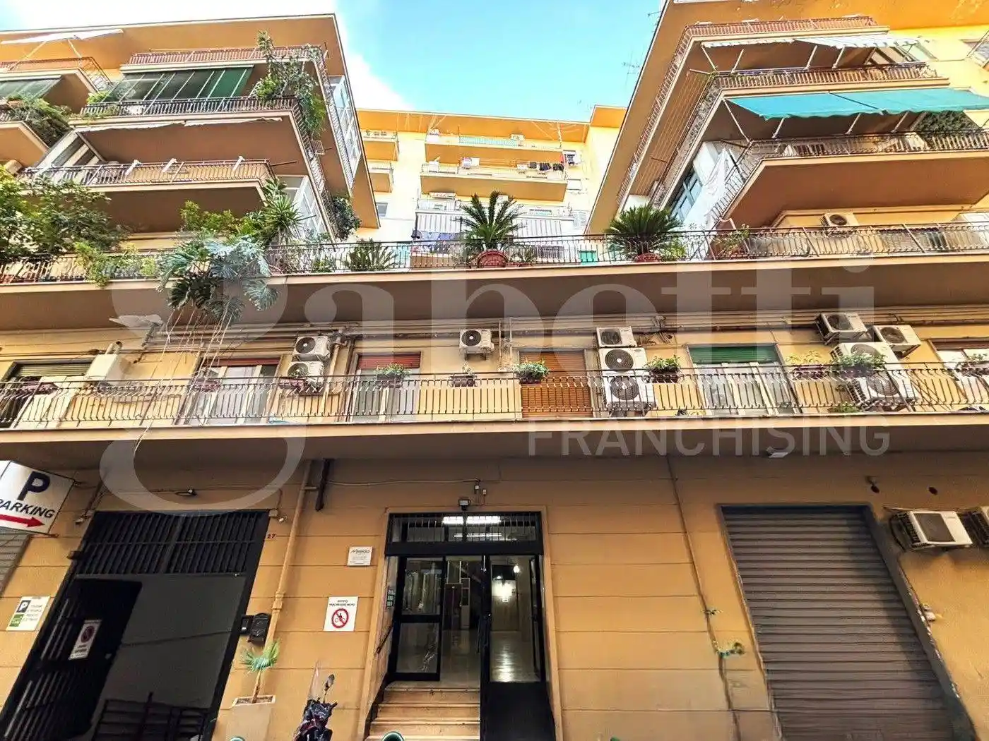 Appartamento in vendita a Napoli