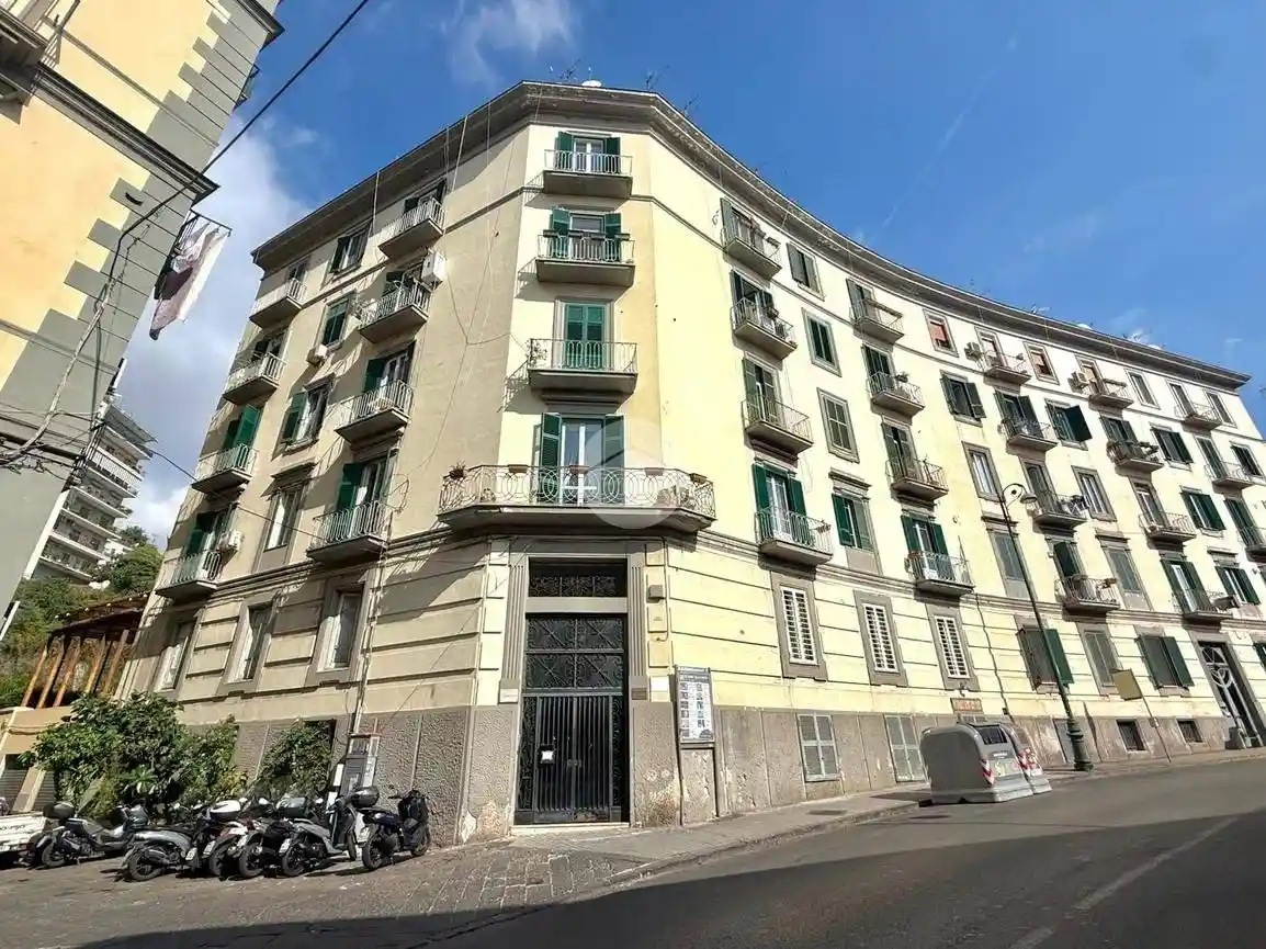 Appartamento in vendita a Napoli