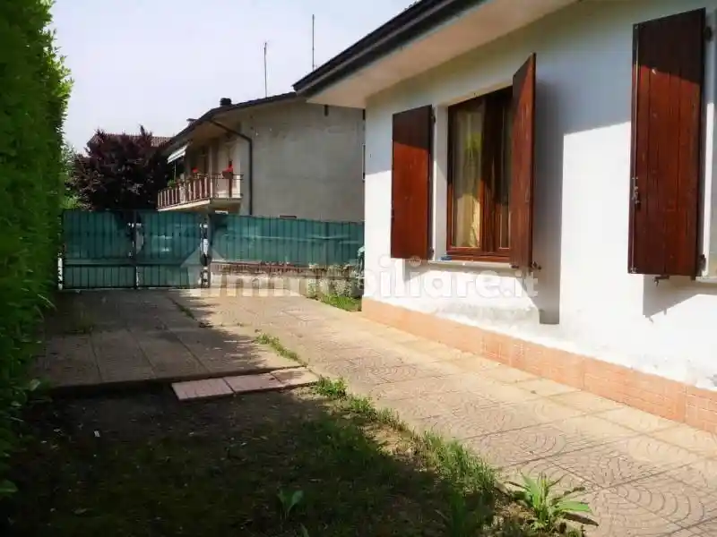 Villa in affitto a Travo