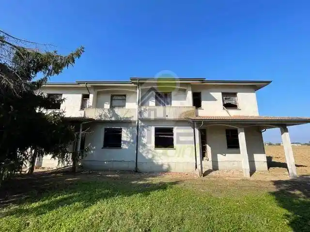 Villa in vendita a Castelvetro Piacentino