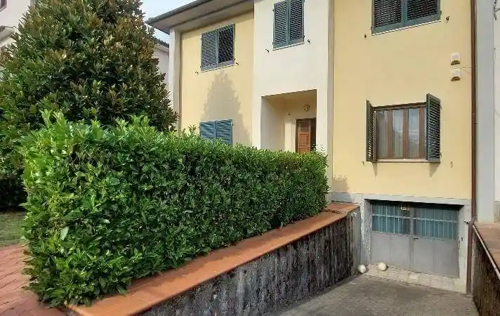 Villetta a schiera in vendita a Pistoia