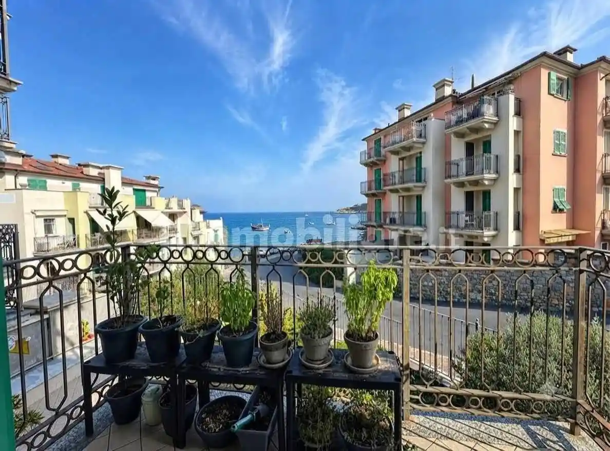 Appartamento in vendita a Imperia