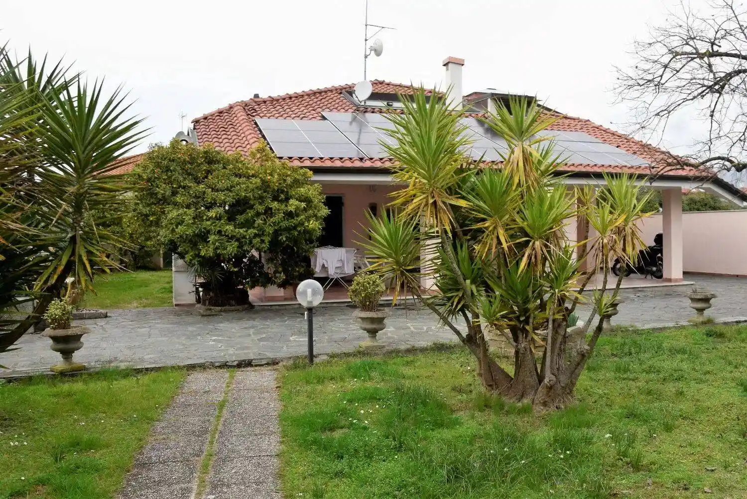 Villa in vendita a Carrara
