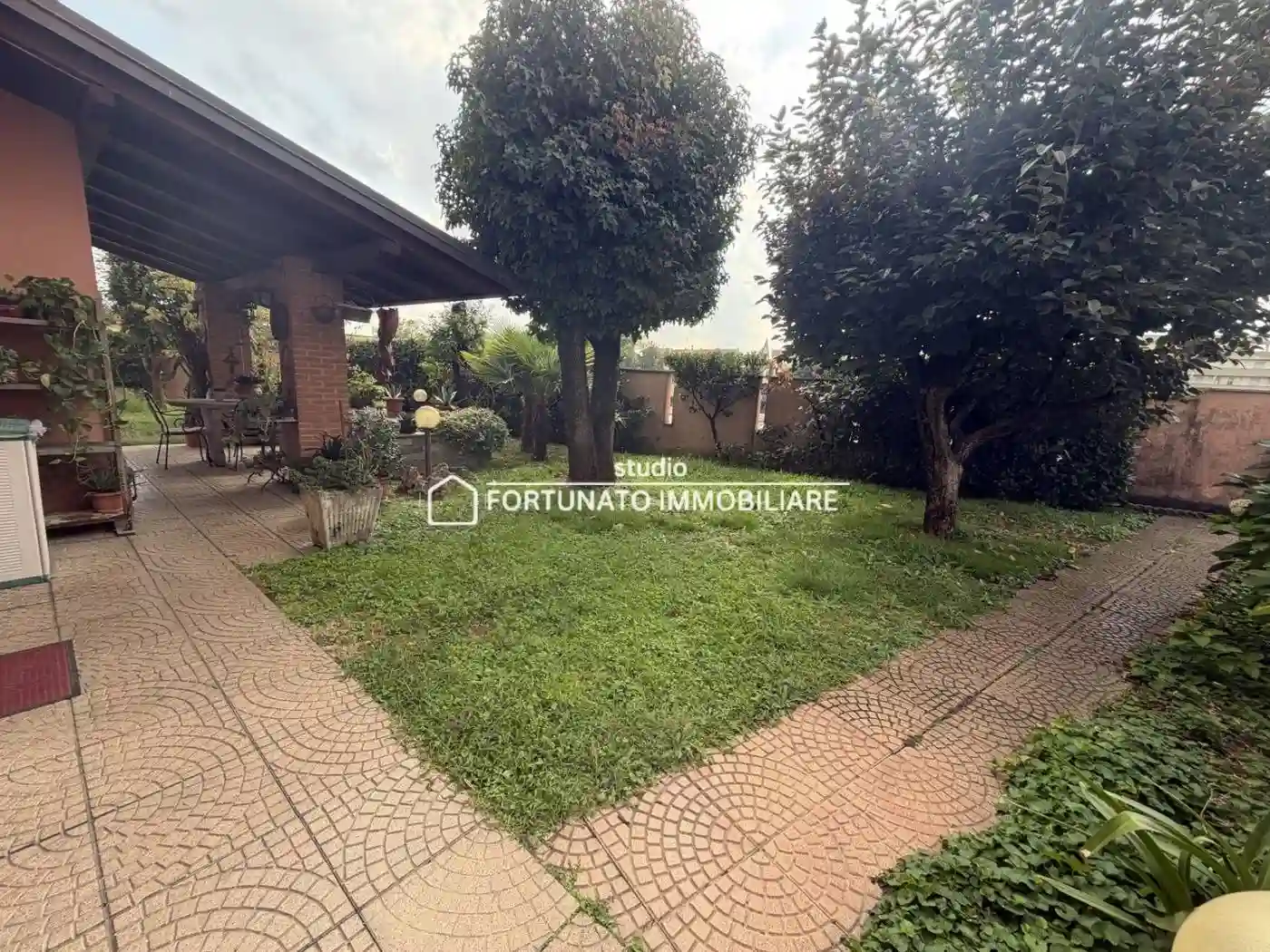 Villa - foto 2