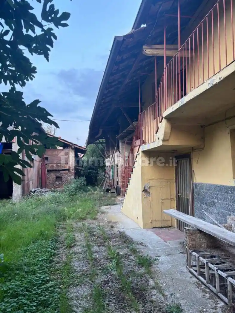 Rustico - Casale in vendita a Bereguardo