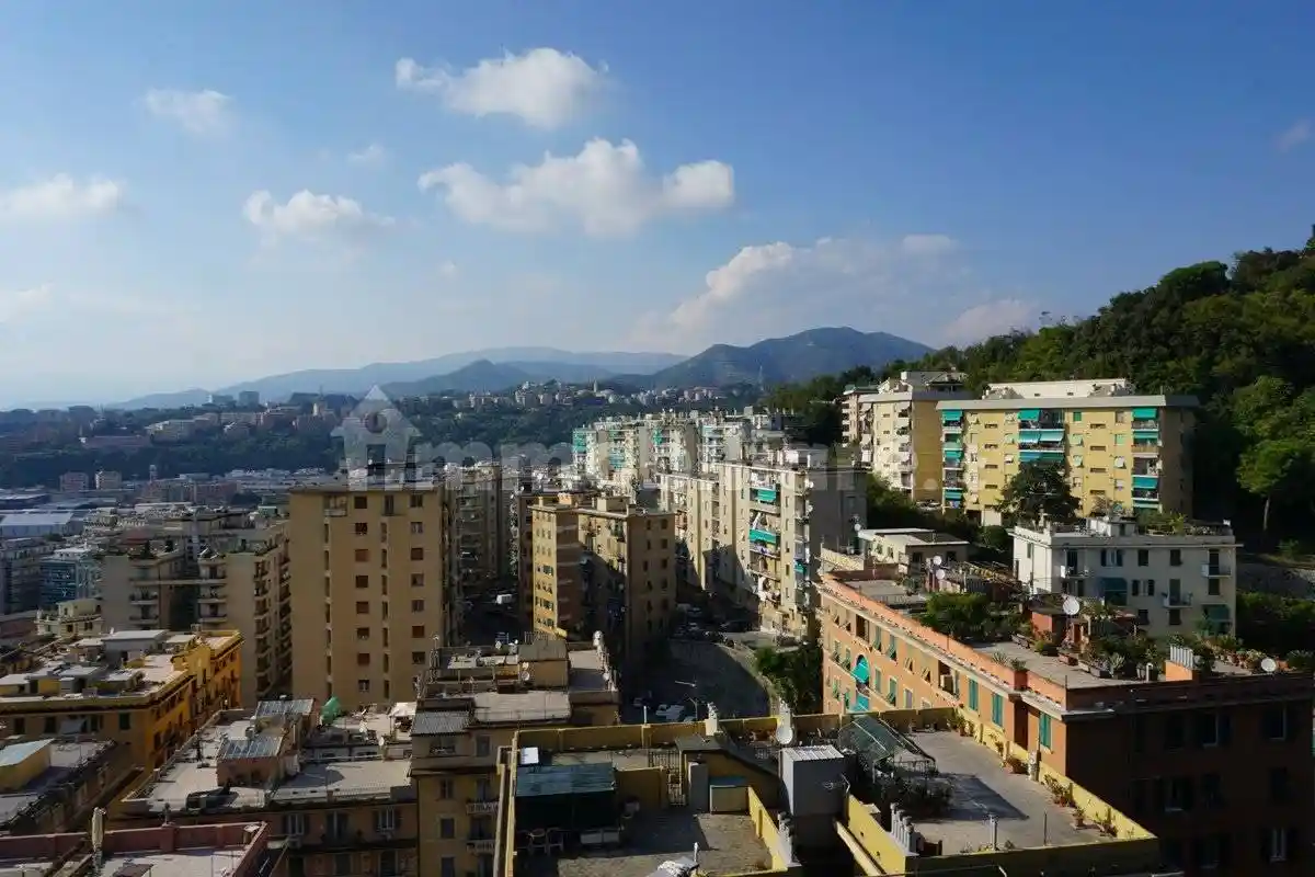 Appartamento in vendita a Genova