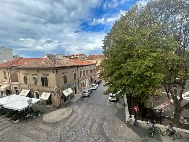 Appartamento in vendita a Falconara Marittima