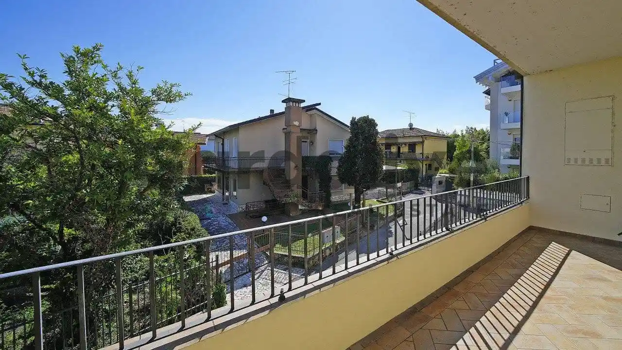 Appartamento in vendita a Desenzano del Garda