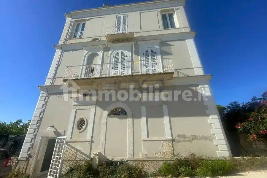 Villa in vendita a Trani