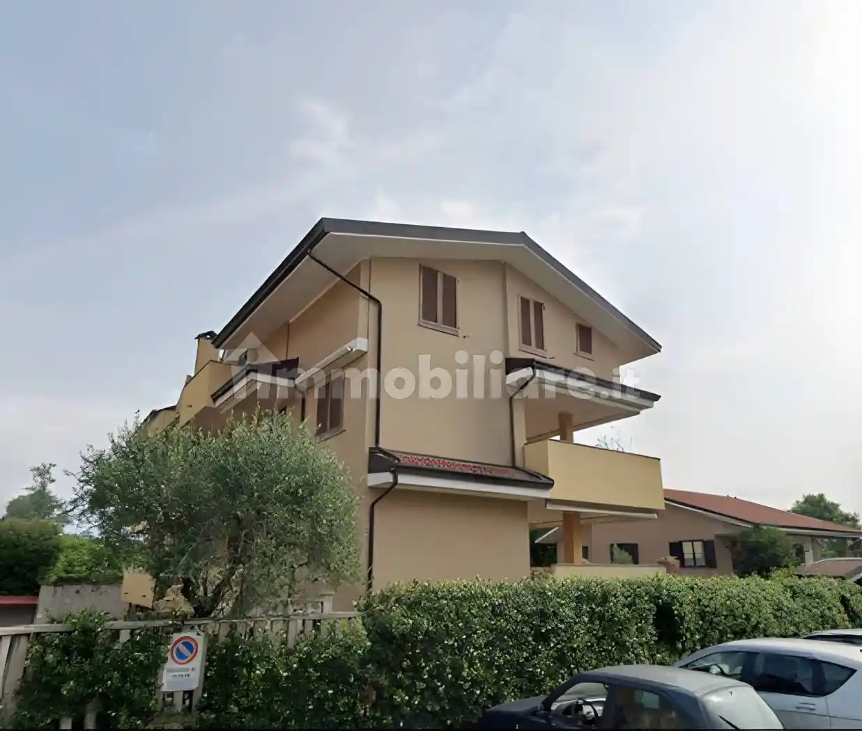 Appartamento in vendita a Caronno Pertusella