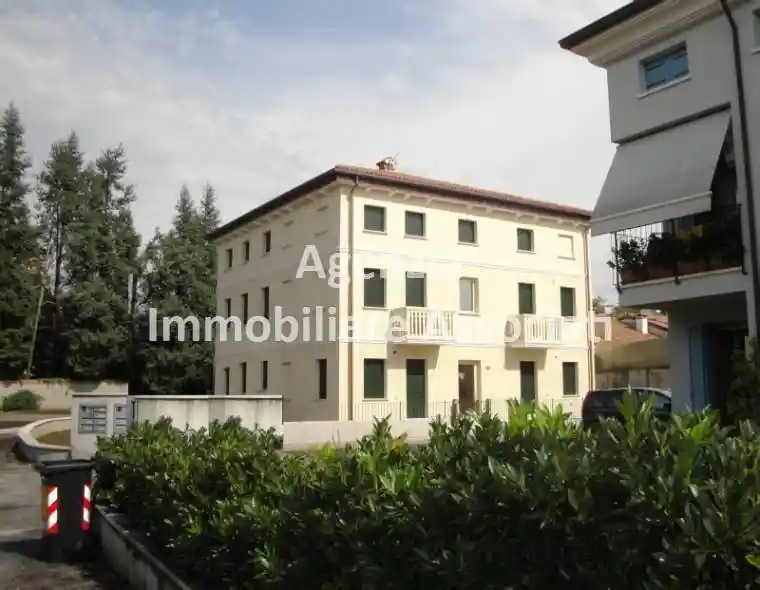 Appartamento in affitto a Rosà
