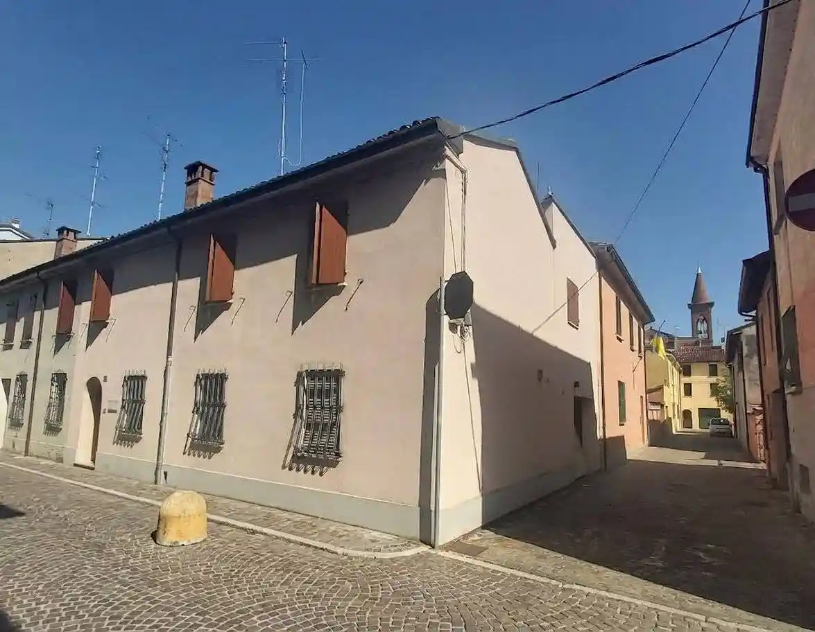 Casa indipendente in vendita a Lugo