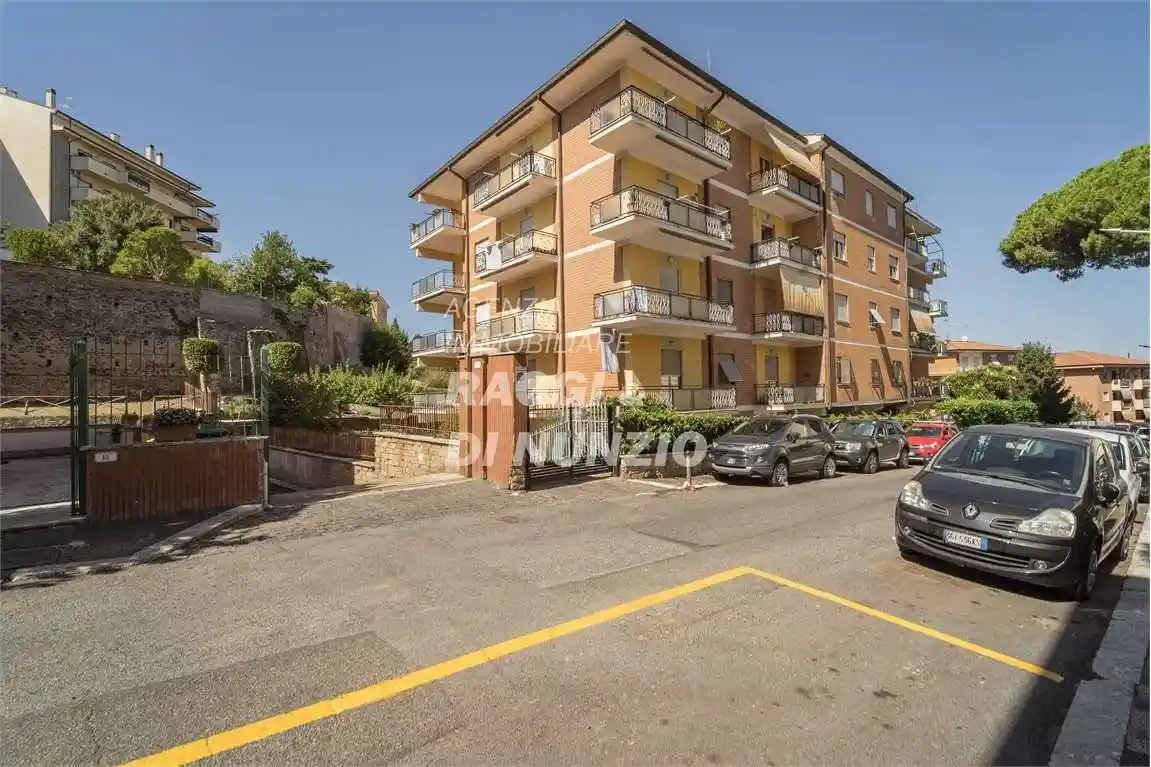 Appartamento in vendita a Frascati