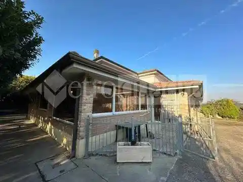 Villa in vendita a Ostiglia