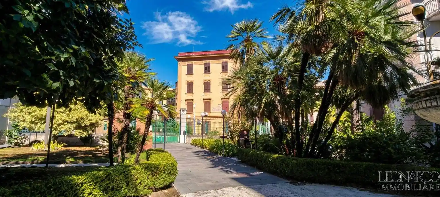 Appartamento in vendita a Napoli