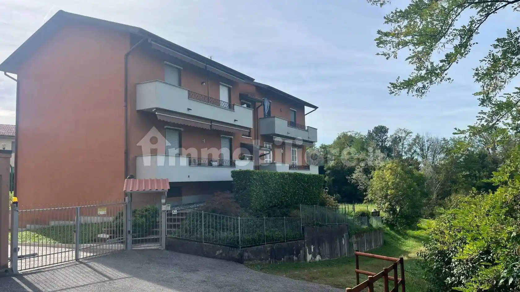 Appartamento in vendita a Costa Masnaga
