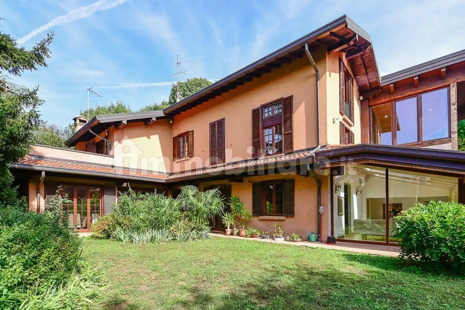 Villa in vendita a Appiano Gentile
