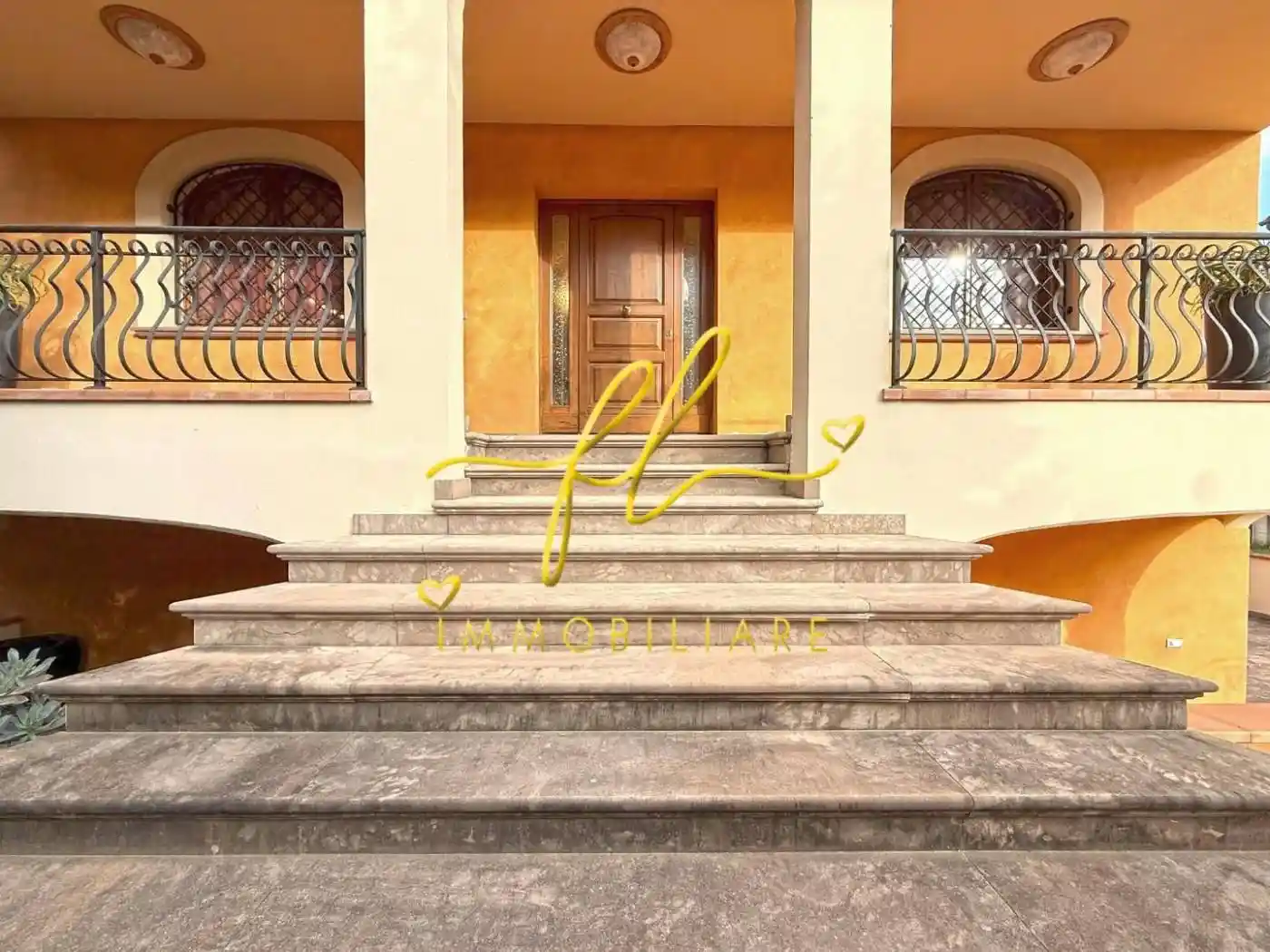 Villa in vendita a Cecina