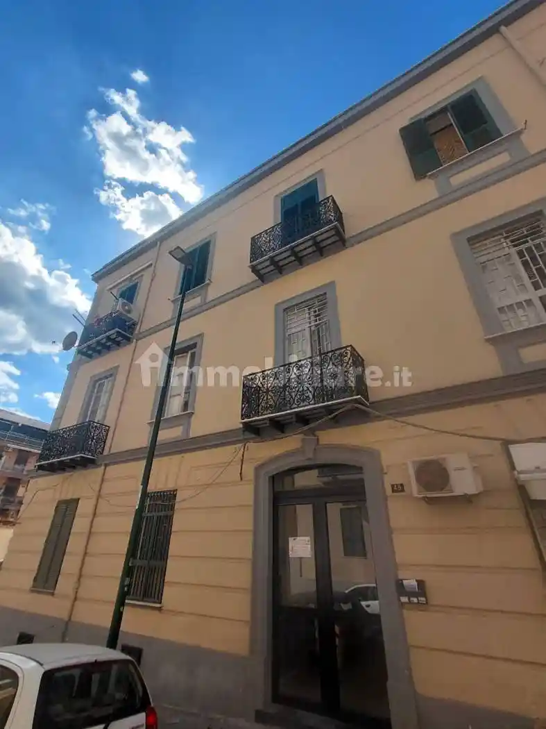 Appartamento in affitto a Napoli