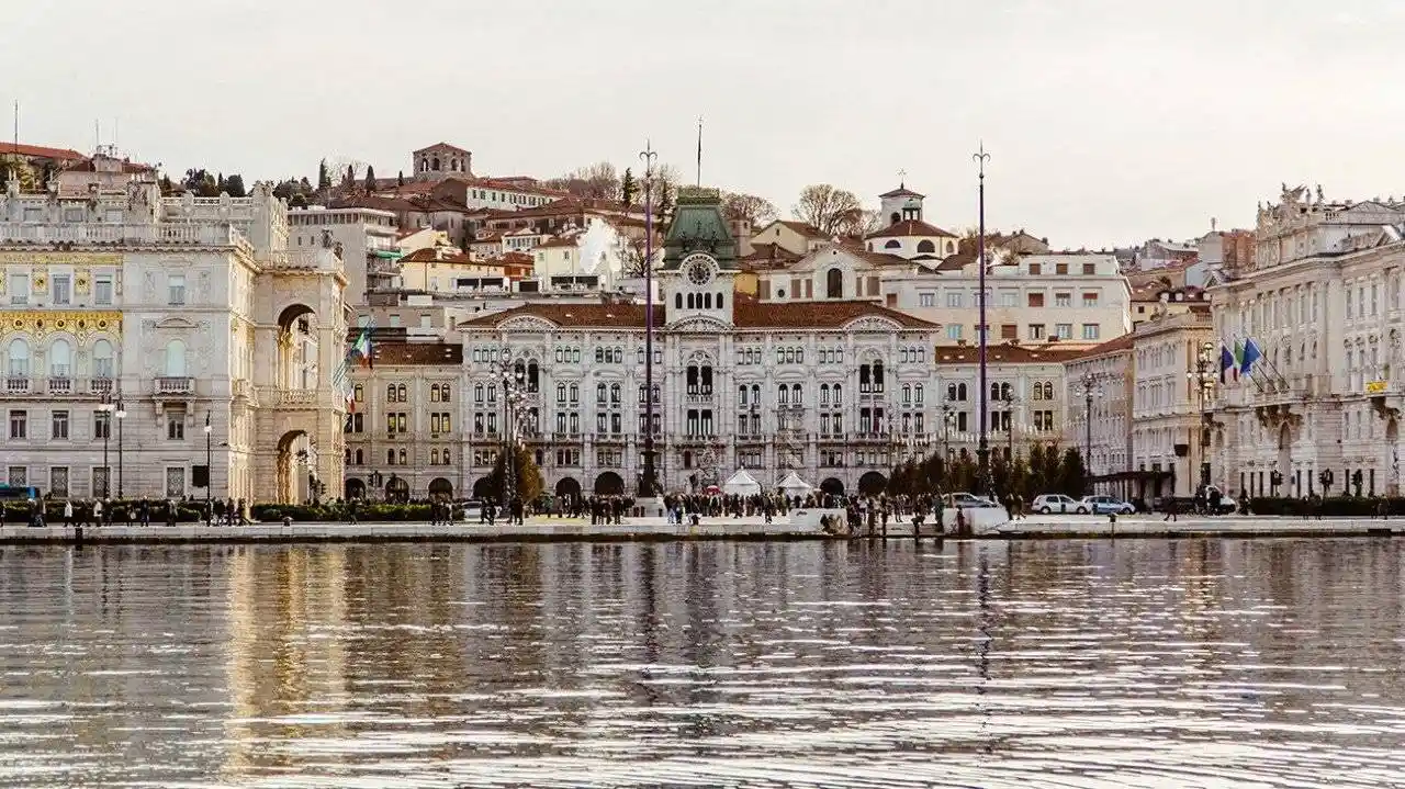 Appartamento in vendita a Trieste